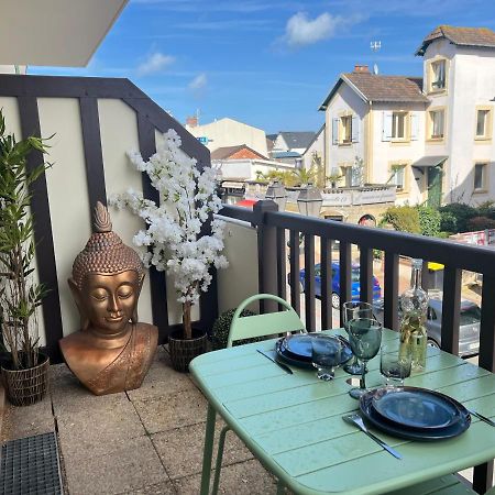 Appartement Hyper Centre De Cabourg Avec Balcon Extérieur photo