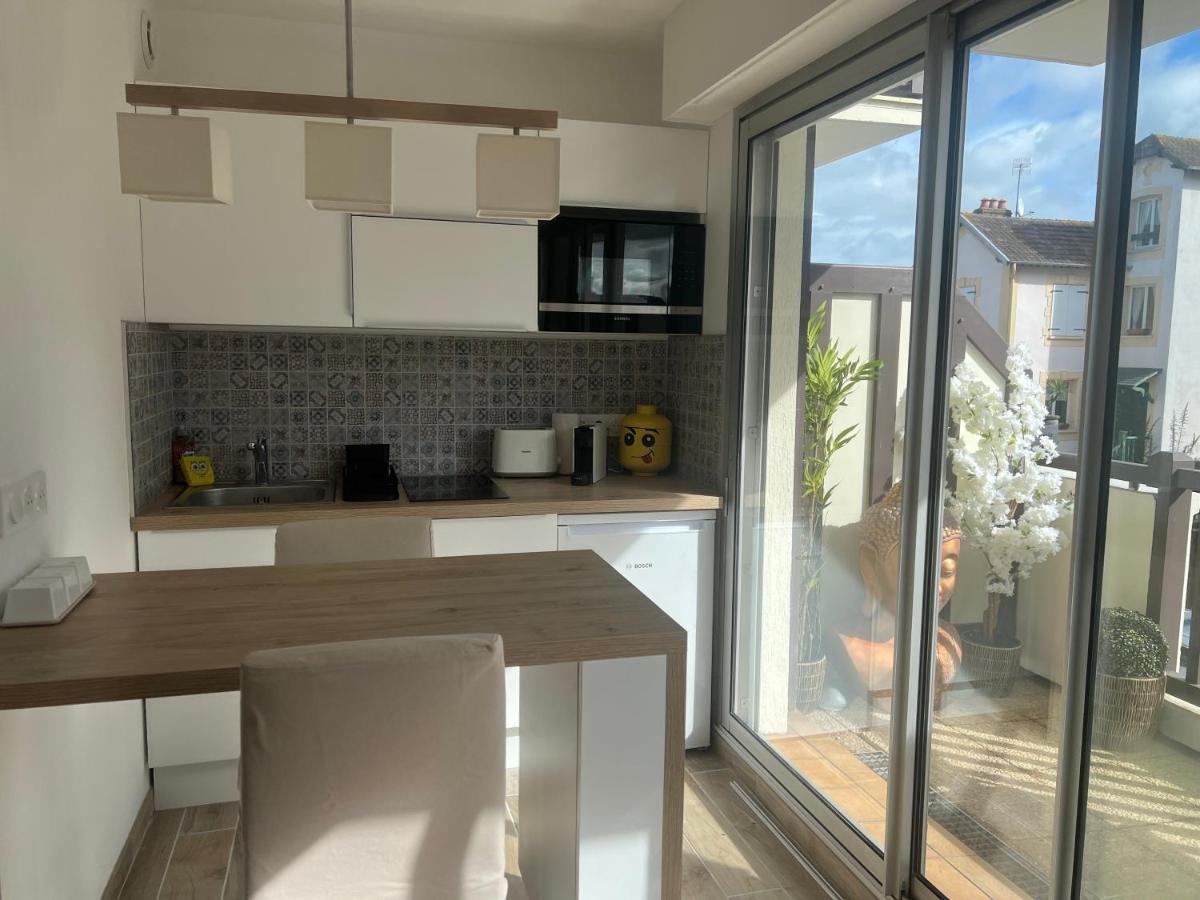 Appartement Hyper Centre De Cabourg Avec Balcon Extérieur photo