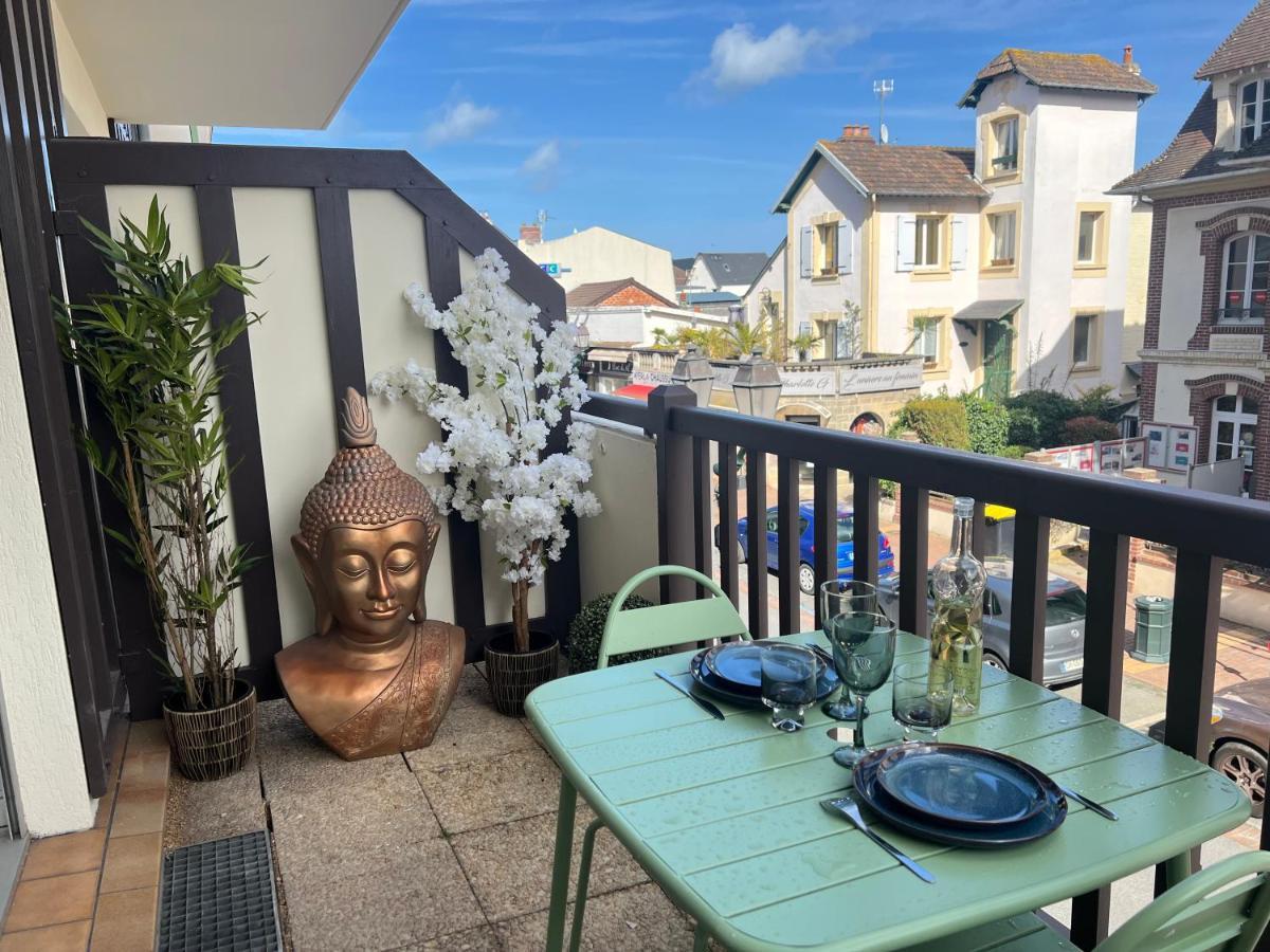 Appartement Hyper Centre De Cabourg Avec Balcon Extérieur photo